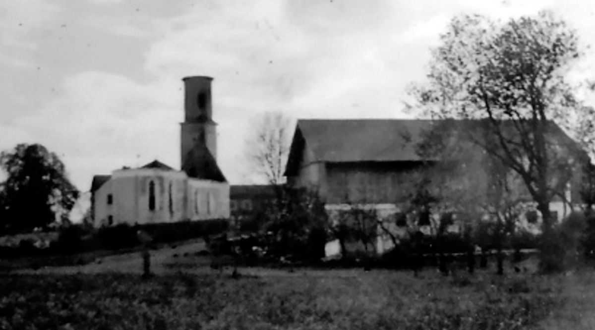 Abgebrannte Kirche 1941